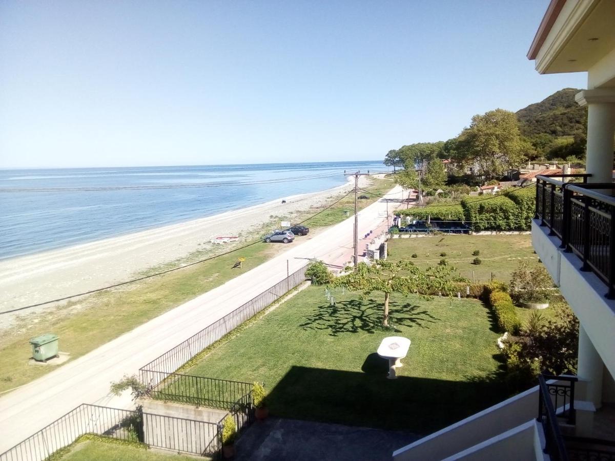 Perdikis Apartments - Paliouria Kokkino Nero Luaran gambar