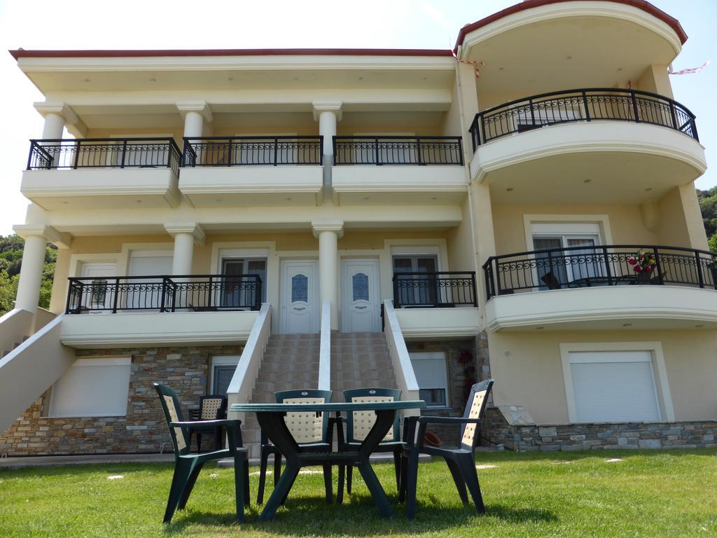 Perdikis Apartments - Paliouria Kokkino Nero Luaran gambar