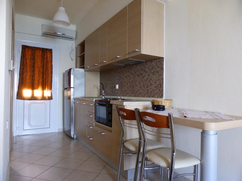 Perdikis Apartments - Paliouria Kokkino Nero Luaran gambar